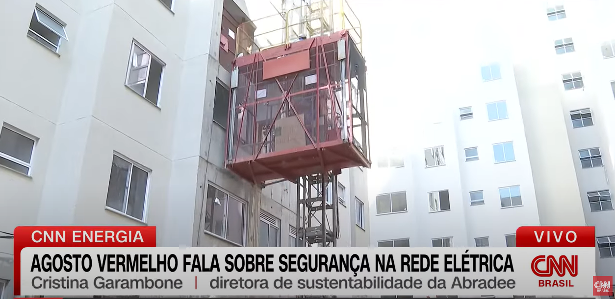 Agosto vermelho fala sobre segurança com a rede elétrica