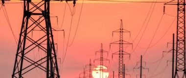 Setor elétrico reduz estimativa de demanda por energia em 2025